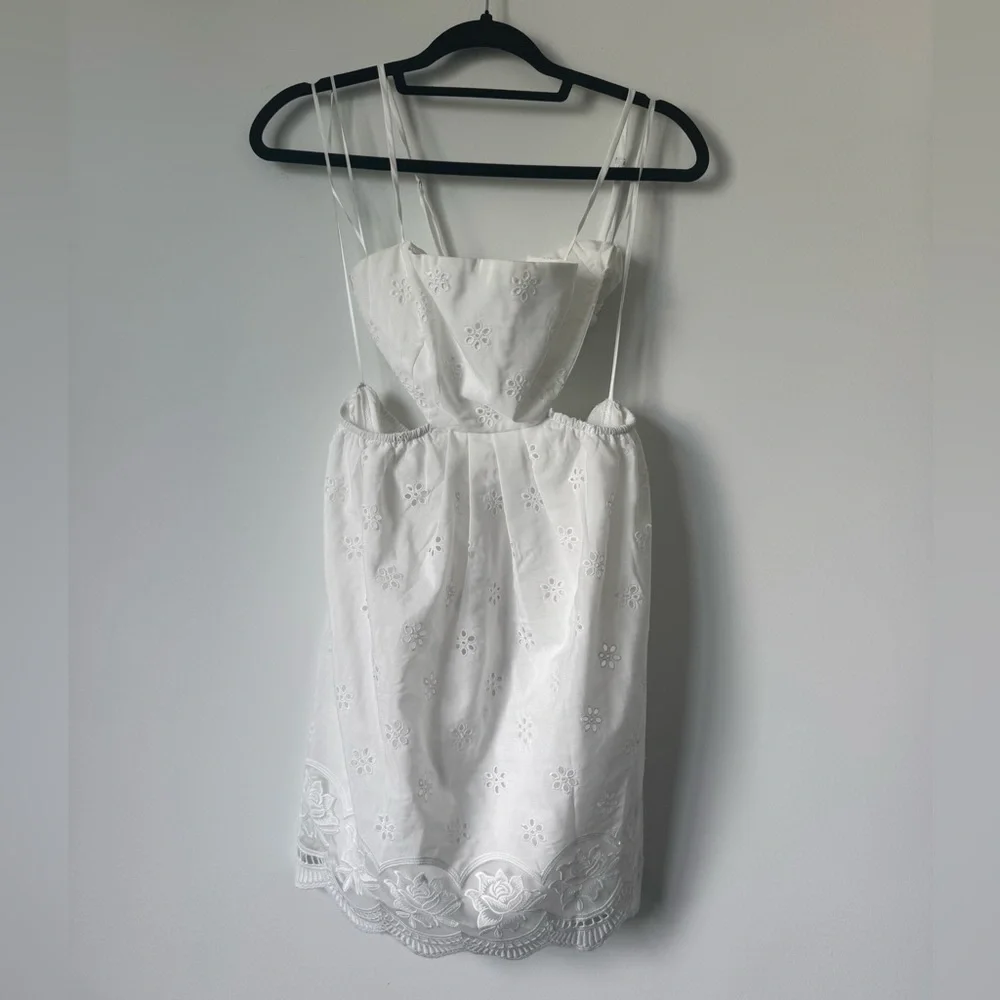 Hello Molly My Escape Mini Dress in White - Size M - Picture 3 of 14